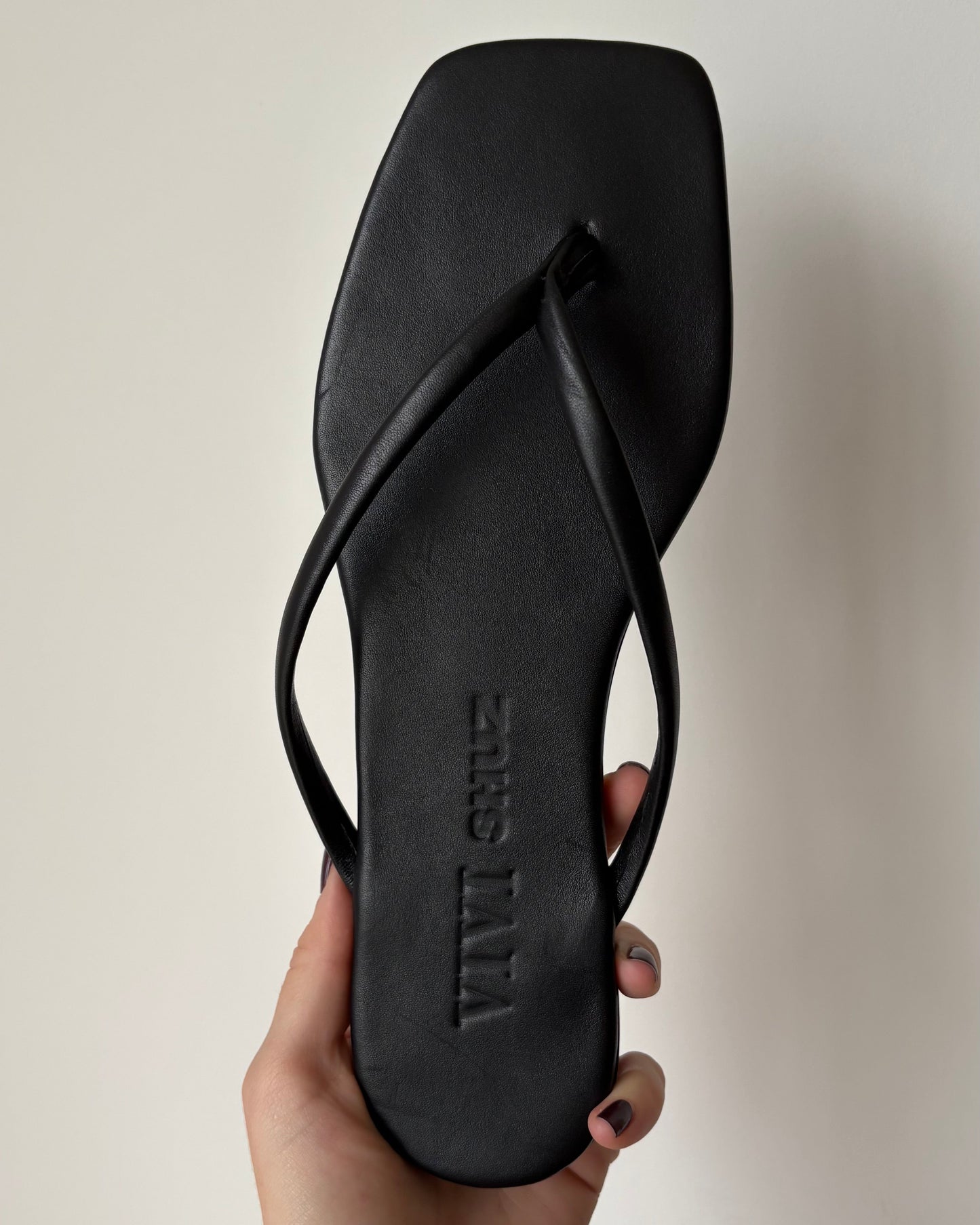 Alba Black